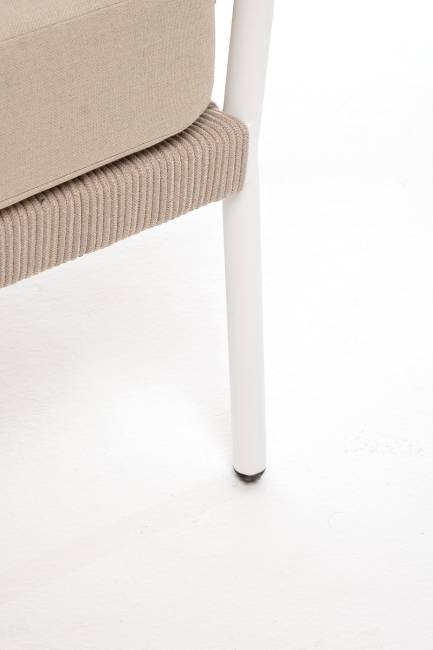 "Диего" диван 2-местный плетеный из роупа, каркас алюминий белый муар, роуп бежевый круглый, ткань бежевая 035 "Диего" диван 2-местный плетеный из роупа, каркас алюминий белый муар, роуп бежевый круглый, ткань бежевая 035