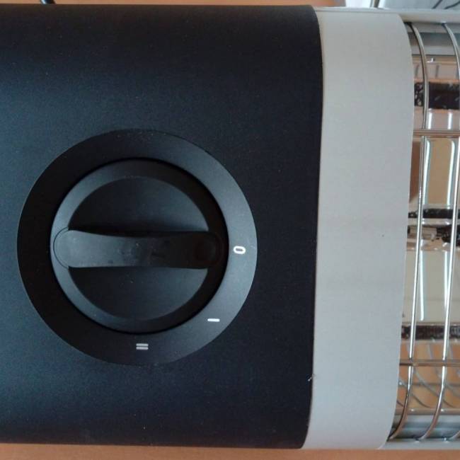 Напольный карбоновый инфракрасный обогреватель Veito CH1800 XE, black Напольный карбоновый инфракрасный обогреватель Veito CH1800 XE, black